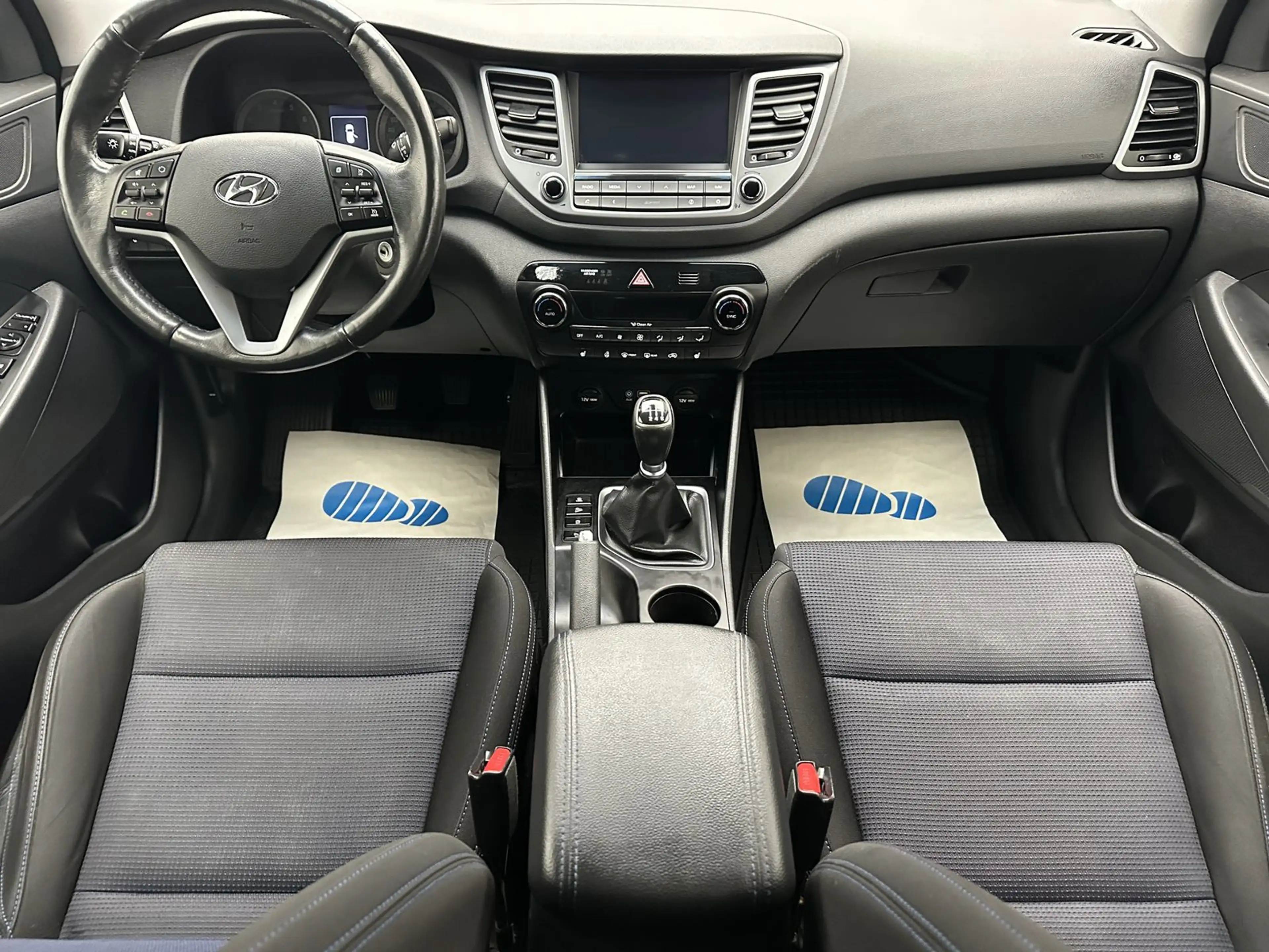 Hyundai TUCSON blue Intro Edition 2WD "NAVI-CAM-SITZH" — photo 12