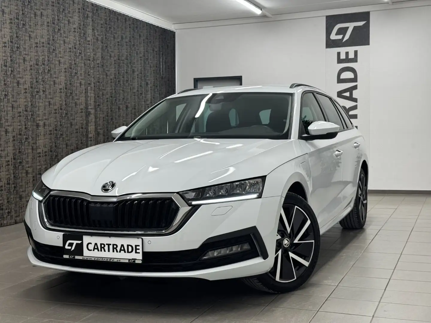 Skoda Octavia Combi 1,5 iV Style DSG /LED/ VIRTUAL/ NAVI/RÜCKFA Weiß - 1