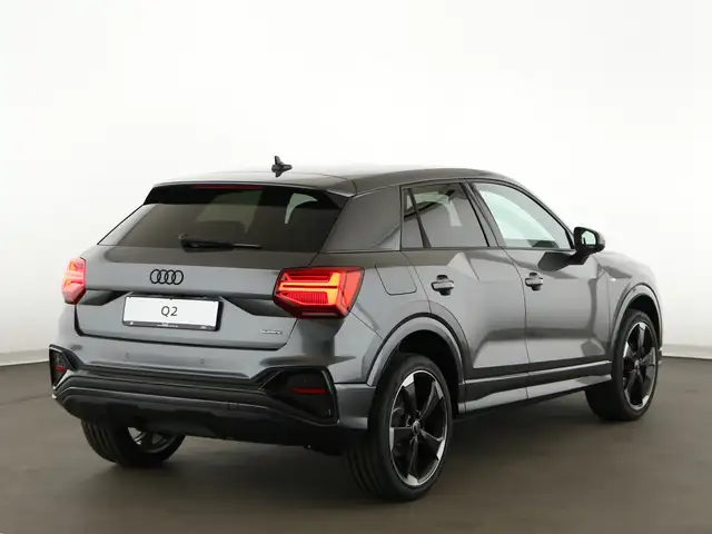 Audi Q2 view 7
