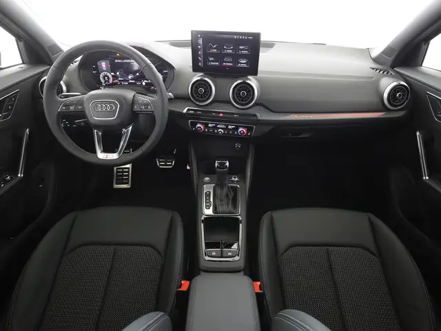 Audi Q2 view 11