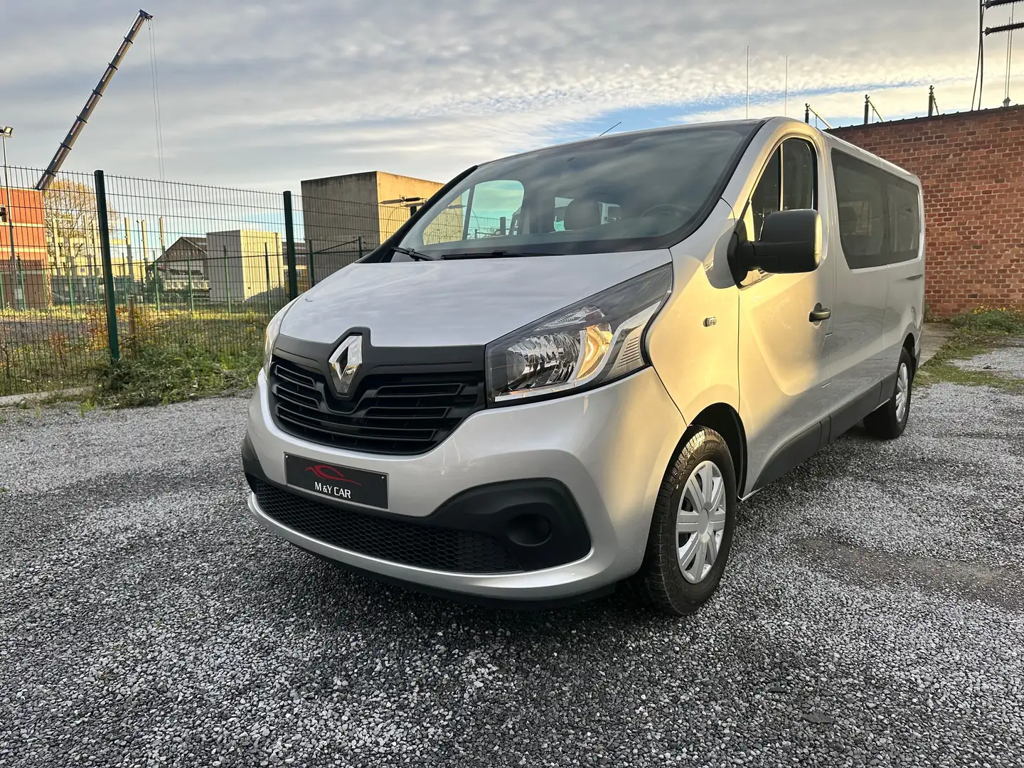 Renault Trafic Passenger 1.6 dCi 120CV Energy Confort S Argent - 2