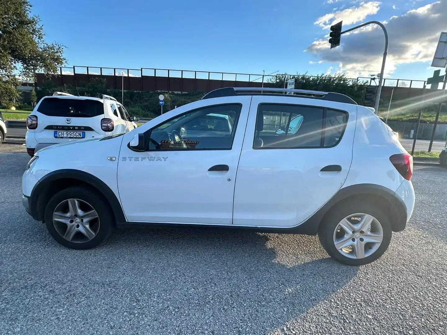 Dacia Sandero Sandero Stepway 0.9 tce (prestige) Gpl s FE570YH Blanc - 1