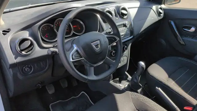Dacia Sandero view 8