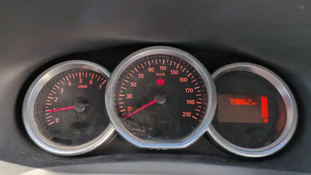 Dacia Sandero view 12