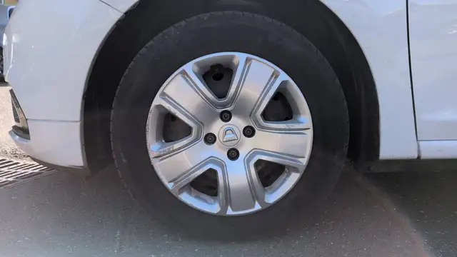 Dacia Sandero view 18