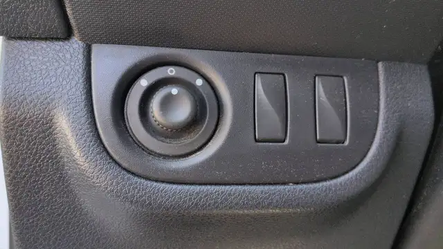Dacia Sandero view 28