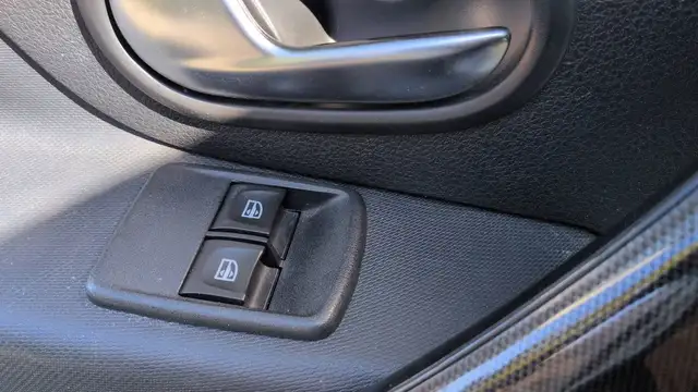 Dacia Sandero view 13