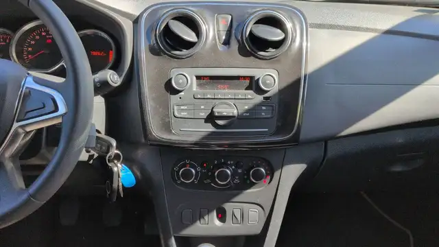 Dacia Sandero view 27