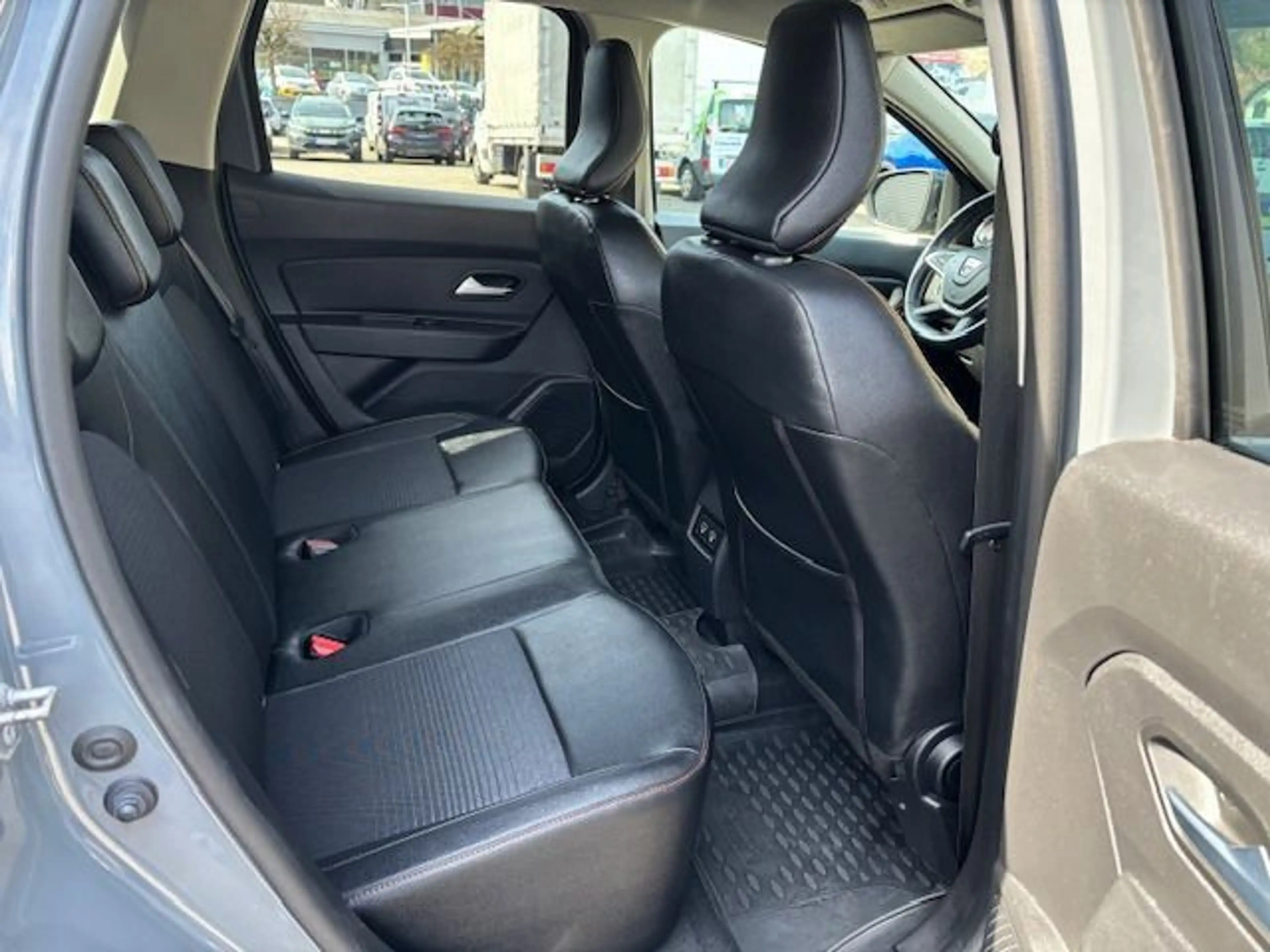 Dacia Duster II 1.3 TCe 150 Extreme Sitzheizung Kamera — photo 8