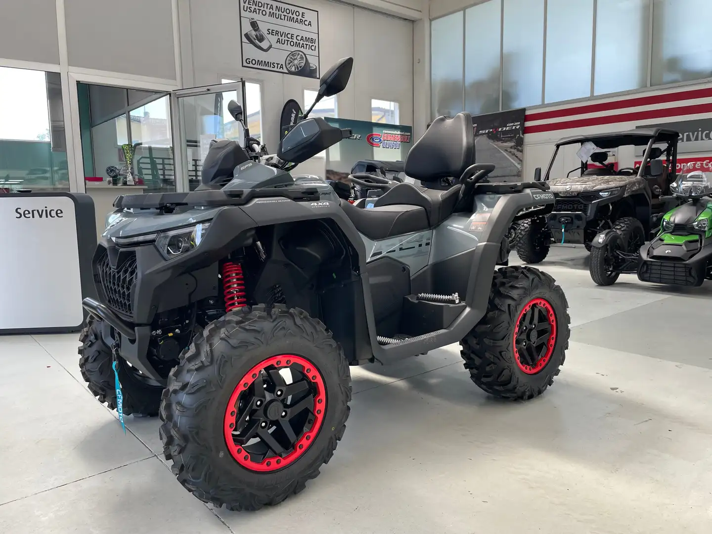 CFMOTO CForce 850 TOURING PREMIUM EFI 4X4 Grau - 1