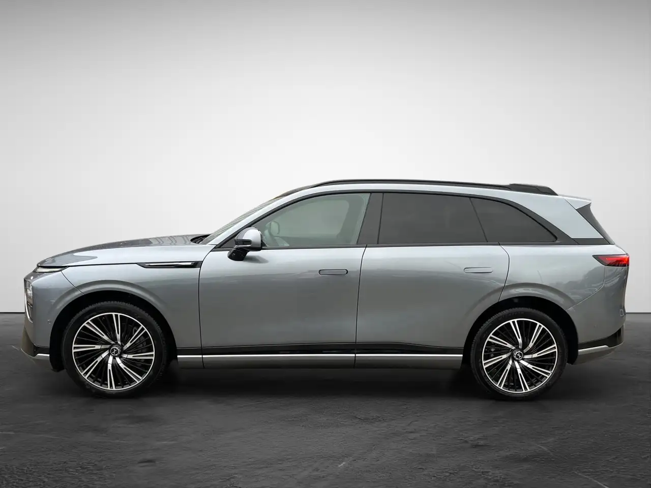 XPENG G9