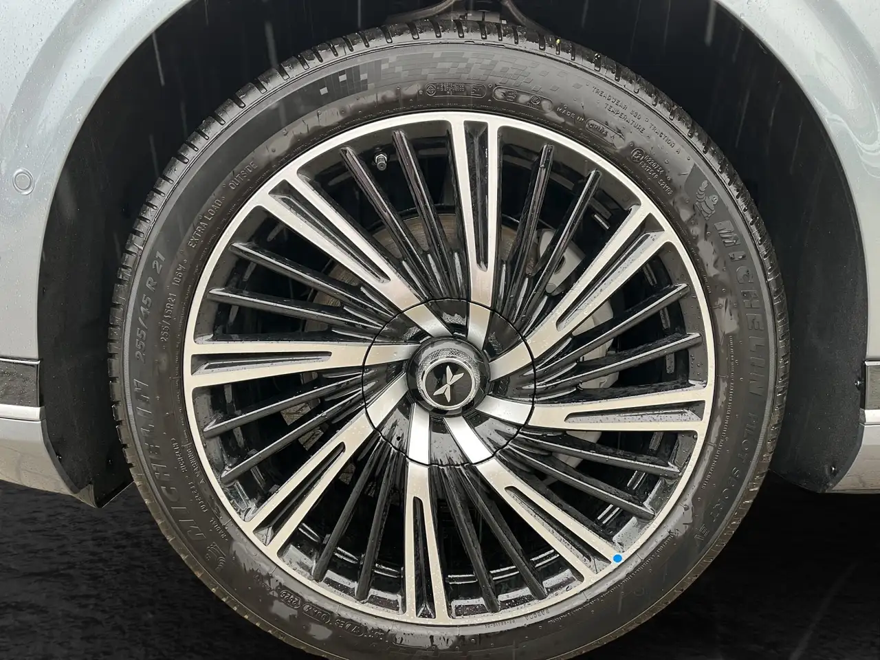 XPENG G9