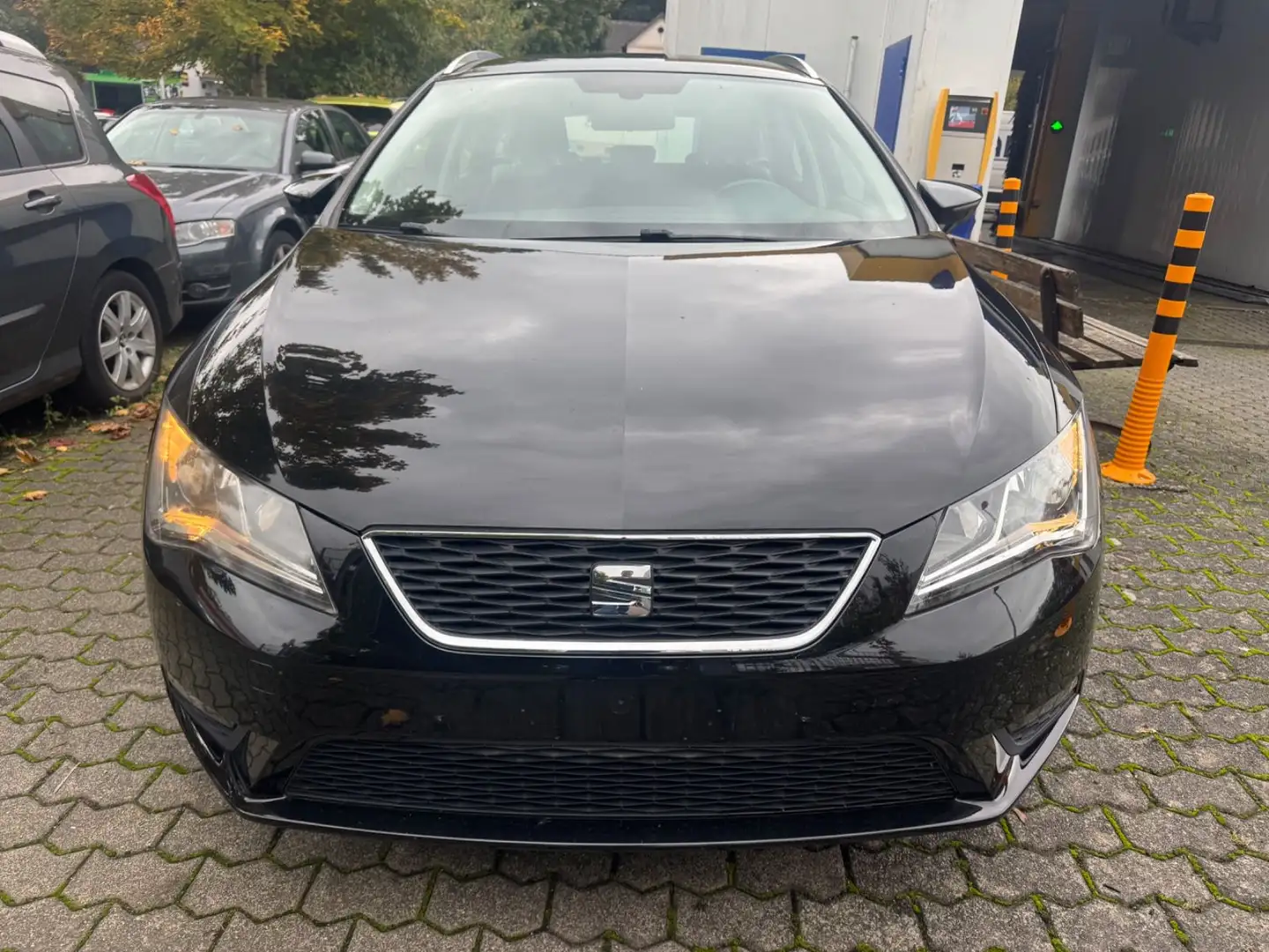SEAT Leon ST Style Schwarz - 2