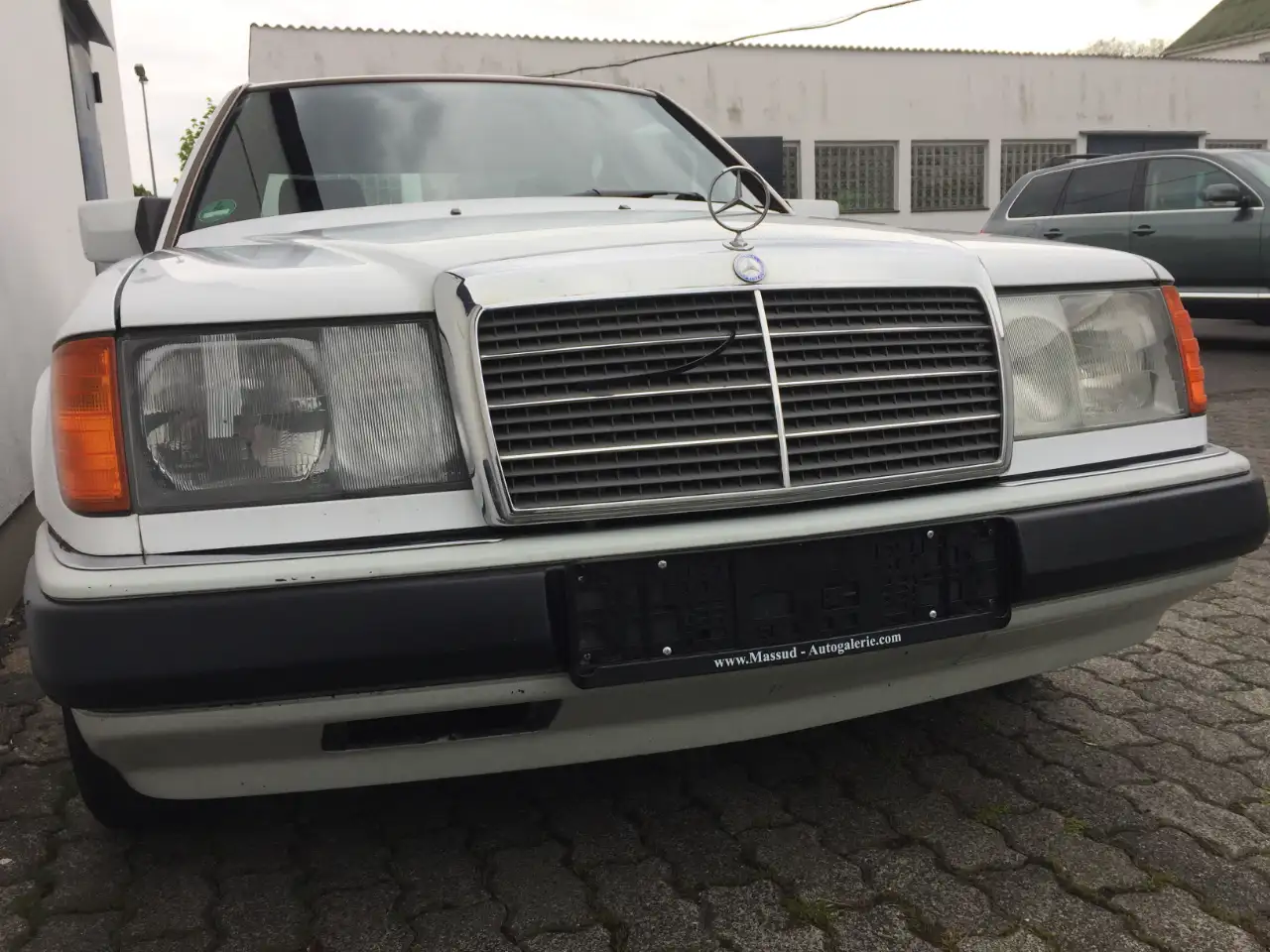 Mercedes-Benz E 200 Typ W124 Original NUR 144.000tkm/1.Hand/8 fach ber, foto 3
