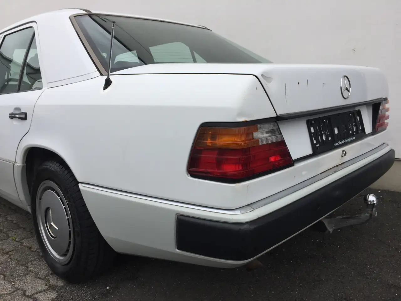 Mercedes-Benz E 200 Typ W124 Original NUR 144.000tkm/1.Hand/8 fach ber, foto 6