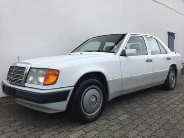 Typ W124 Original NUR 144.000tkm/1.Hand/8 fach ber