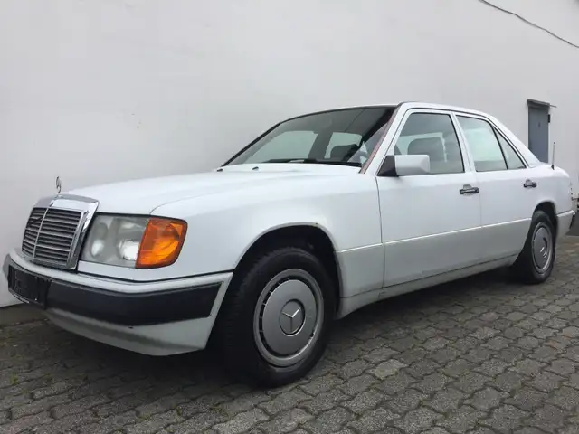 Mercedes-Benz E 200 Typ W124 Original NUR 144.000tkm/1.Hand/8 fach ber