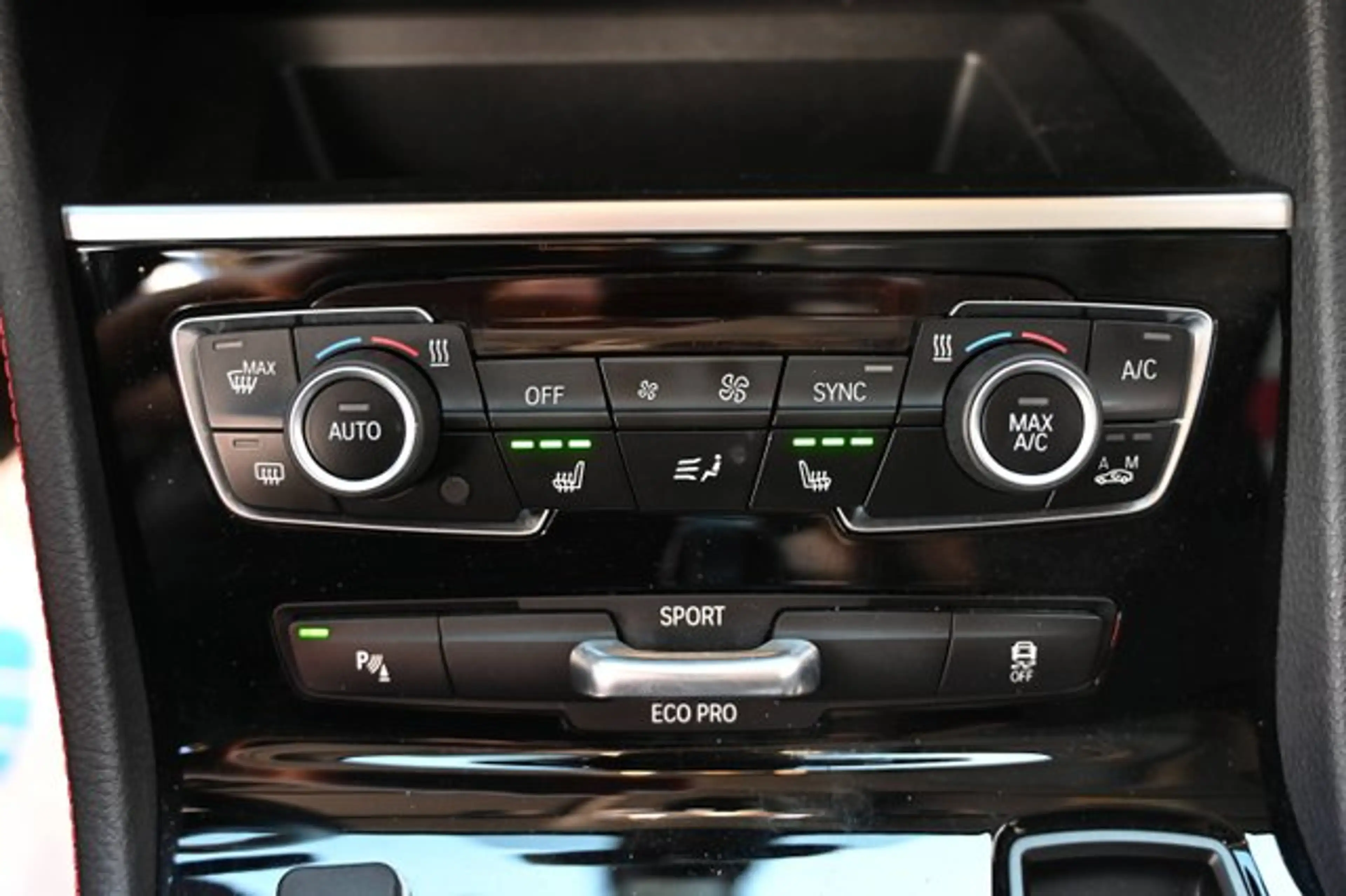 BMW 220 i Active Tourer Sport StandHz*HUD*PANO*Kamer — photo 15
