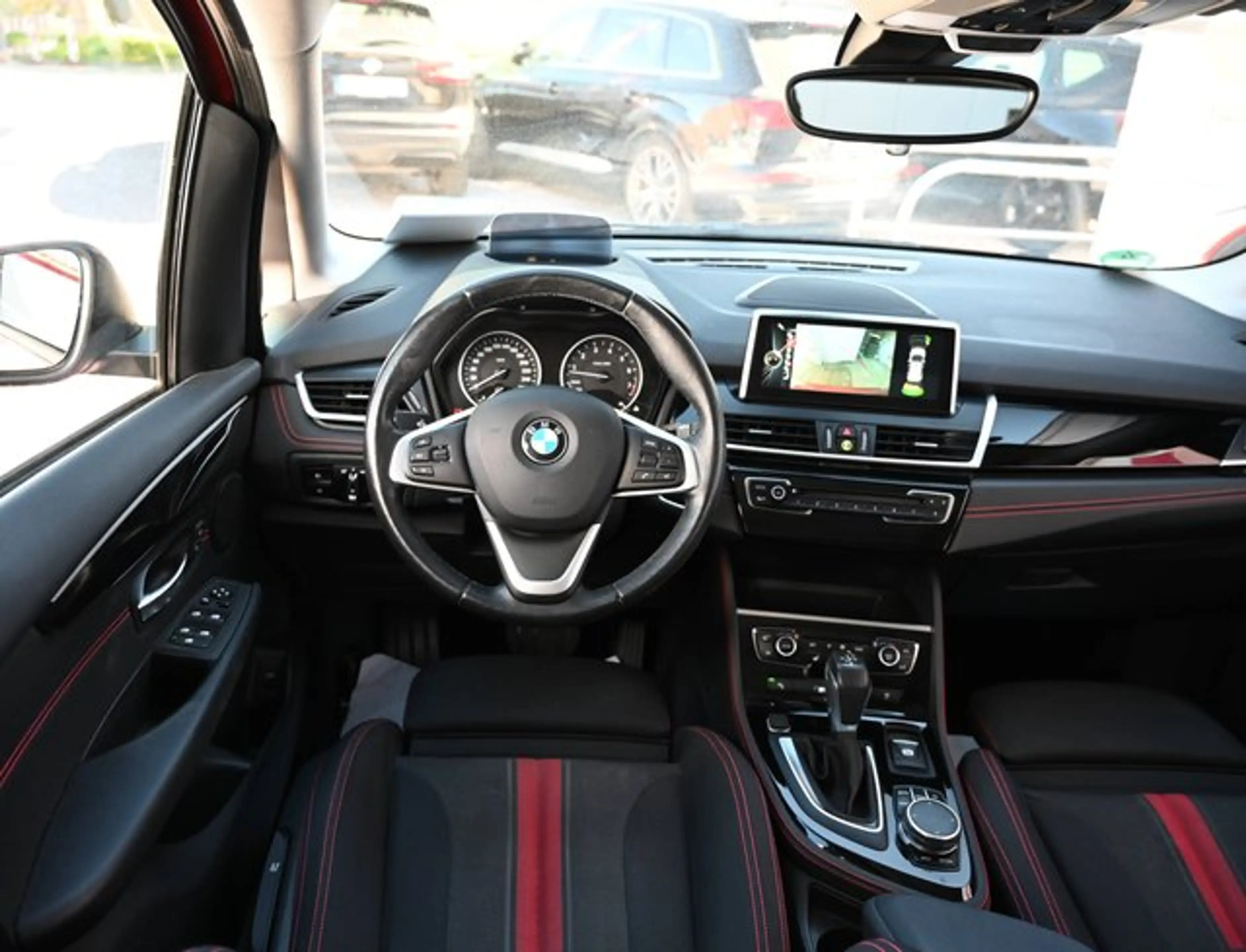 BMW 220 i Active Tourer Sport StandHz*HUD*PANO*Kamer — photo 2