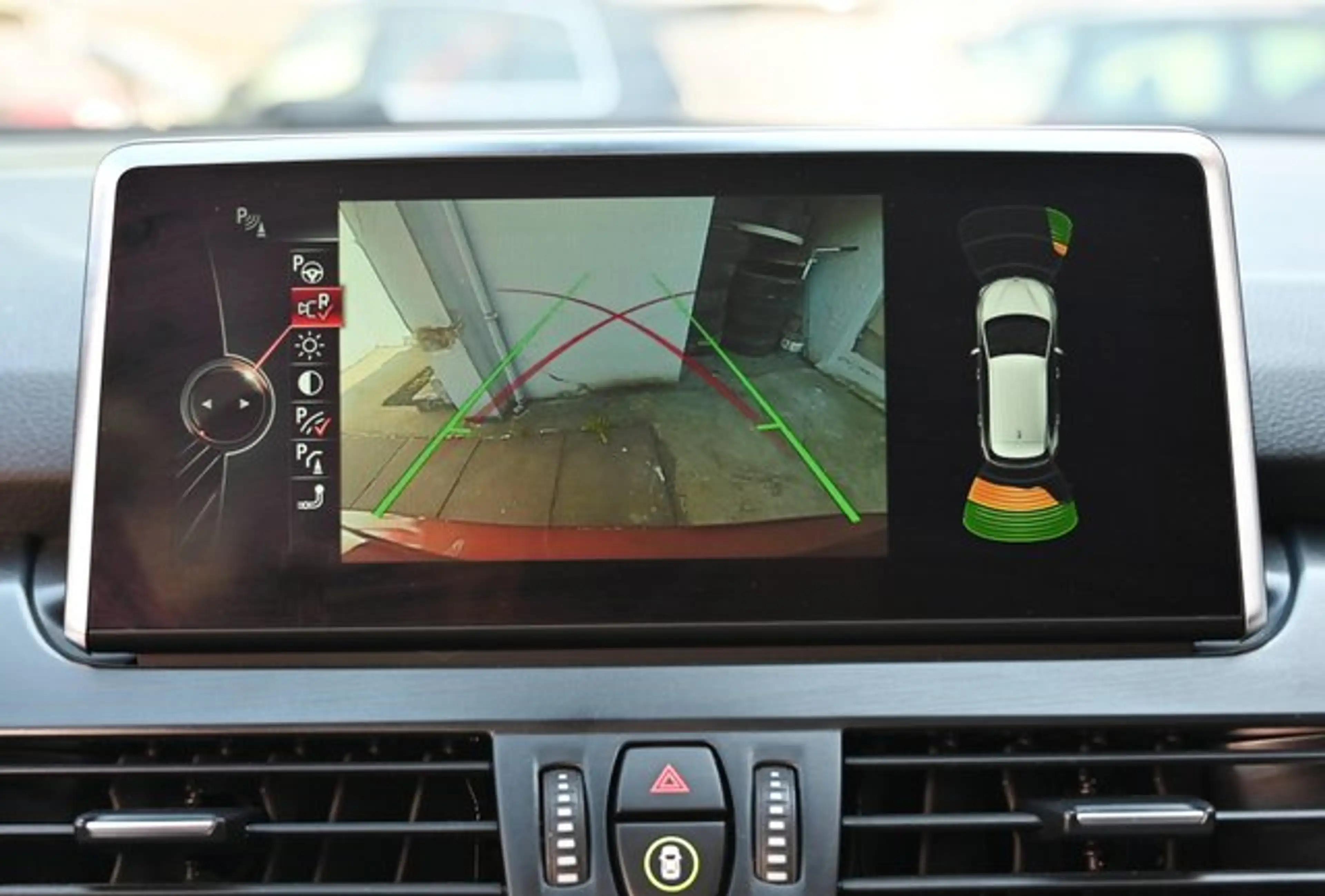 BMW 220 i Active Tourer Sport StandHz*HUD*PANO*Kamer — photo 3