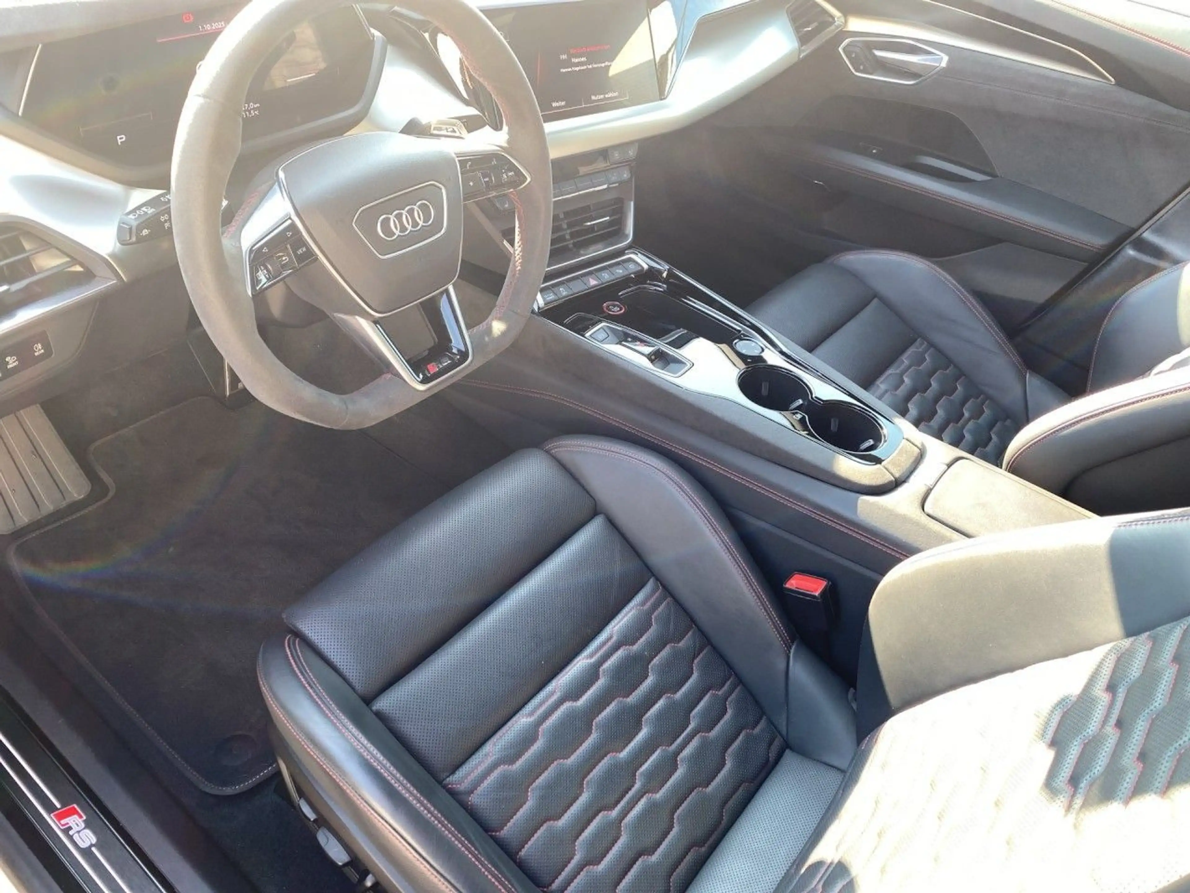 Audi RS e-tron GT 440 kW HUD B&O KERAMIK PANO LASER Klima Navi — photo 7