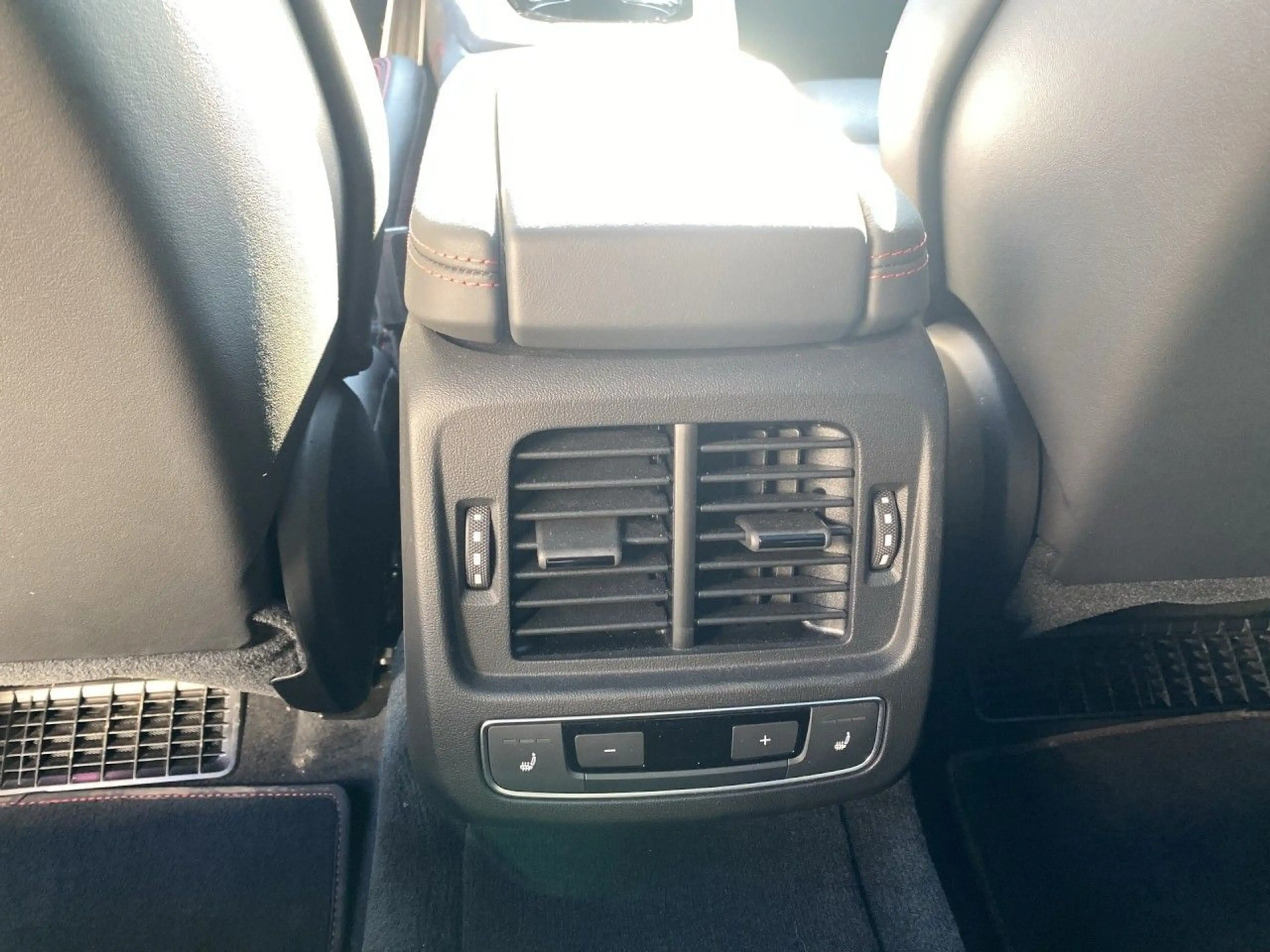 Audi RS e-tron GT 440 kW HUD B&O KERAMIK PANO LASER Klima Navi — photo 10