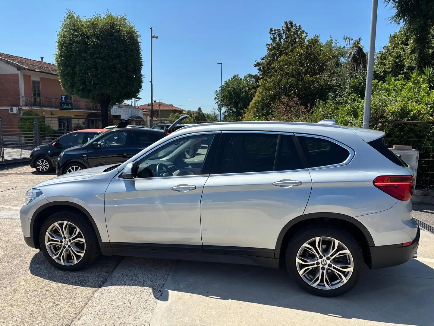 BMW X1 sdrive18d Sport Led - Navi - Cerchi 18 - Pelle - Grigio - 2