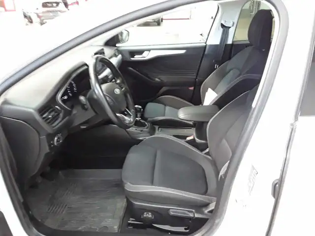 Ford Focus view 7
