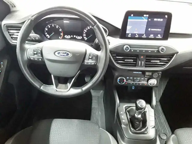 Ford Focus view 10