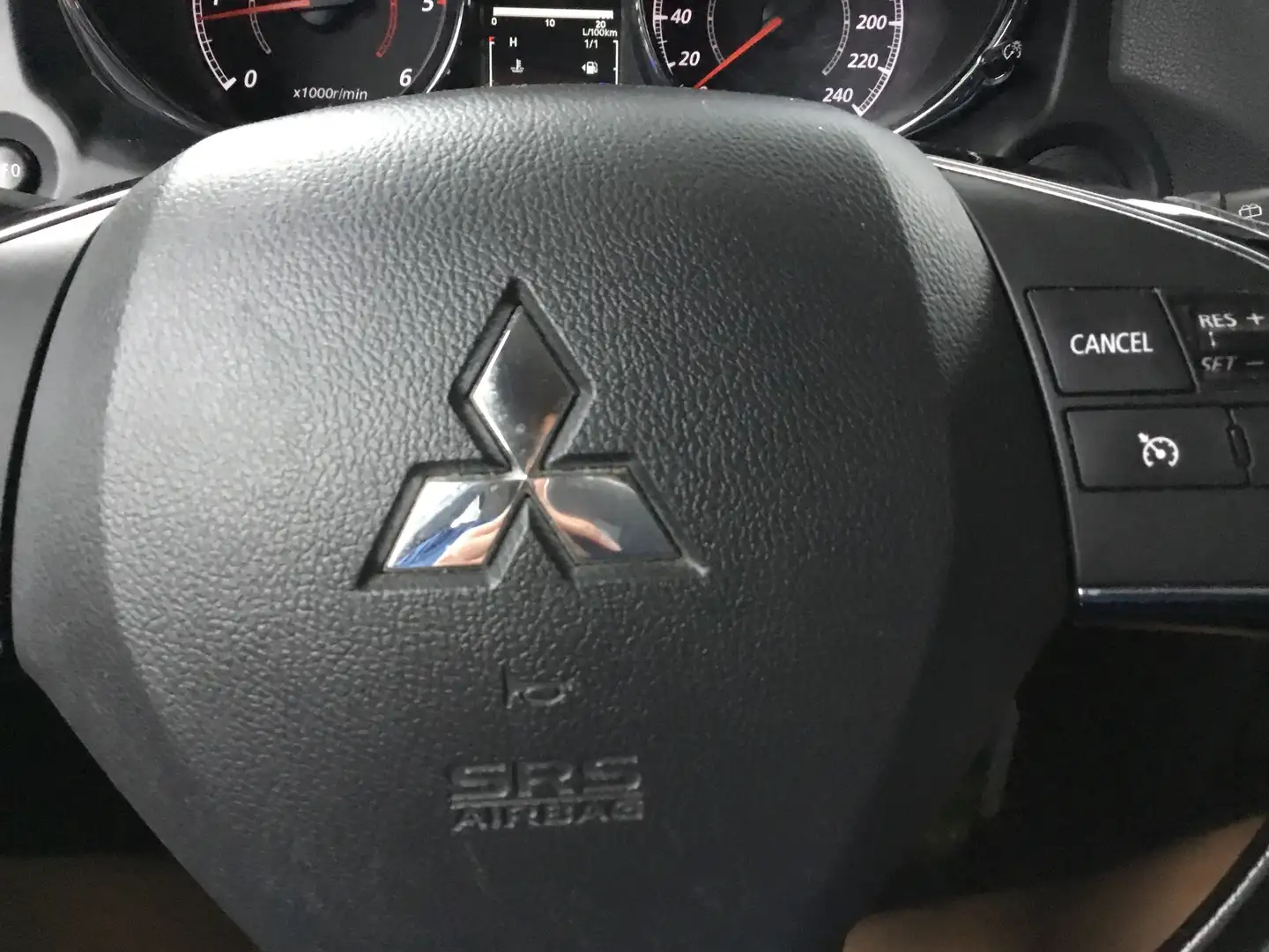 Mitsubishi ASX 1,6 DI-D LP Invite Schwarz - 1