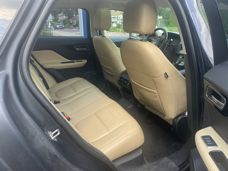 Jaguar F-Pace 2.0 Portfolio 20d — photo 10