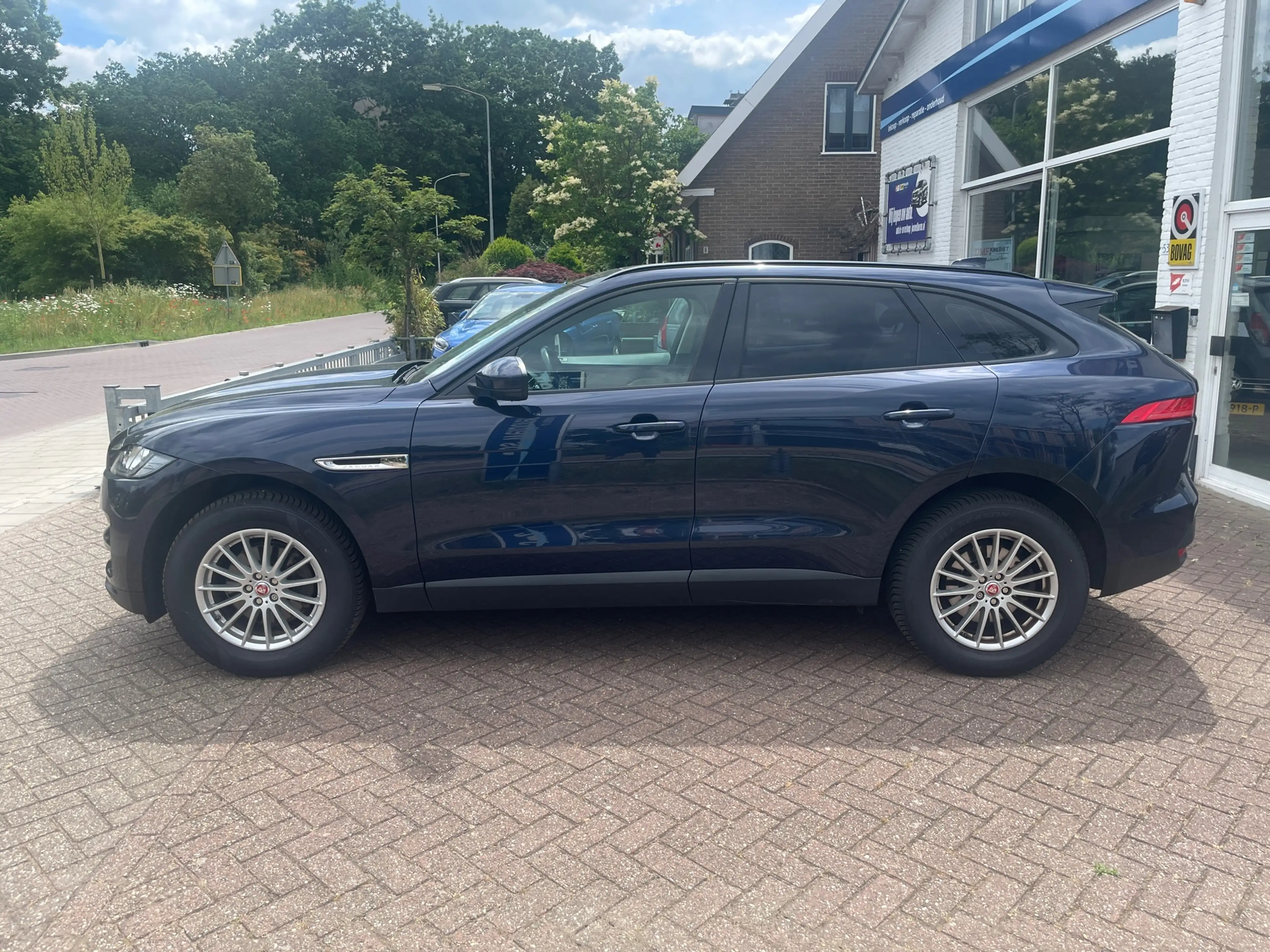 Jaguar F-Pace 2.0 Portfolio 20d — photo 8