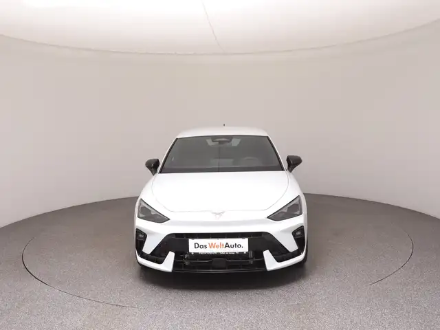 Cupra Leon view 3