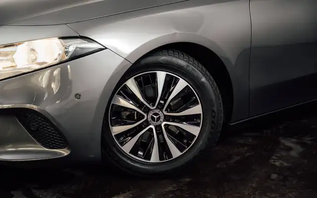 Mercedes-Benz A view 6