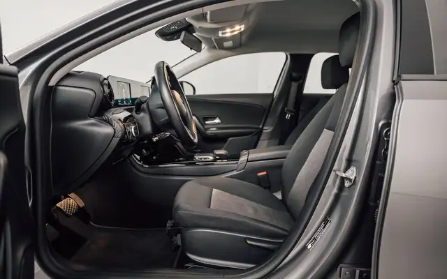 Mercedes-Benz A view 11