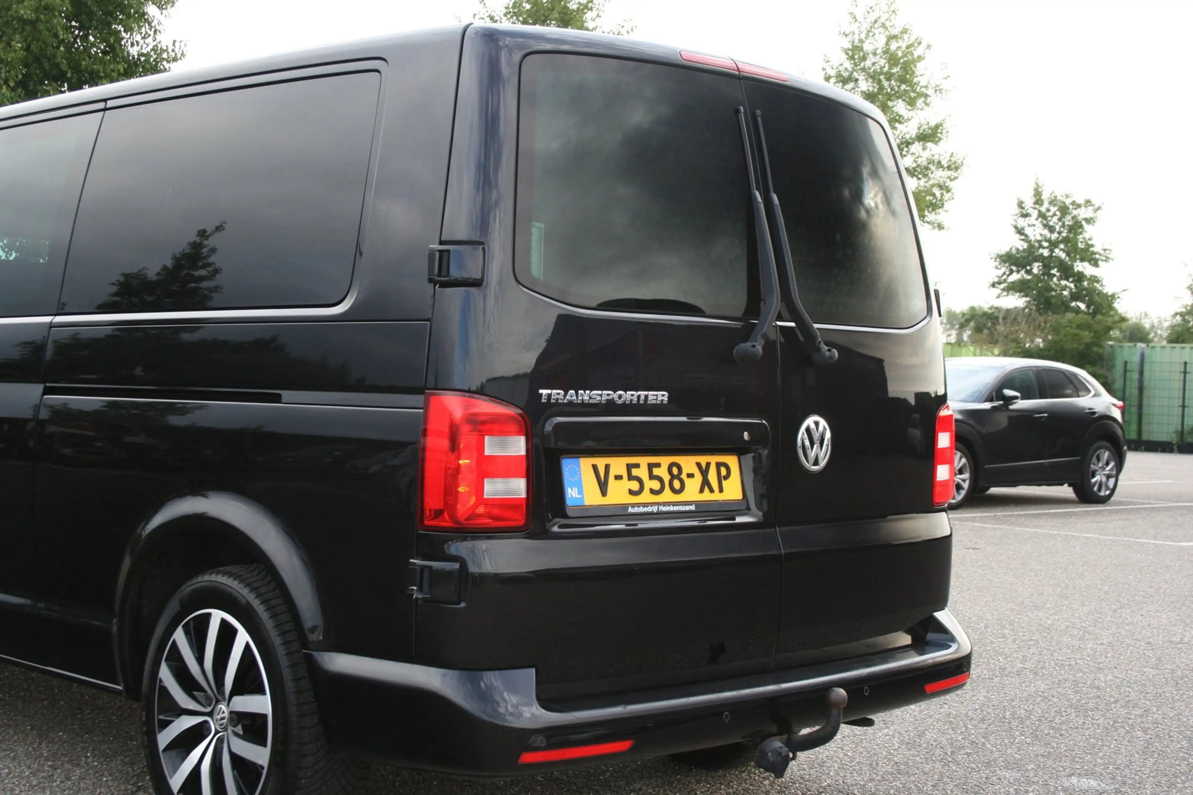 Volkswagen Transporter 2.0 TDI L2H1 DC Highline / 6 persoons — photo 20