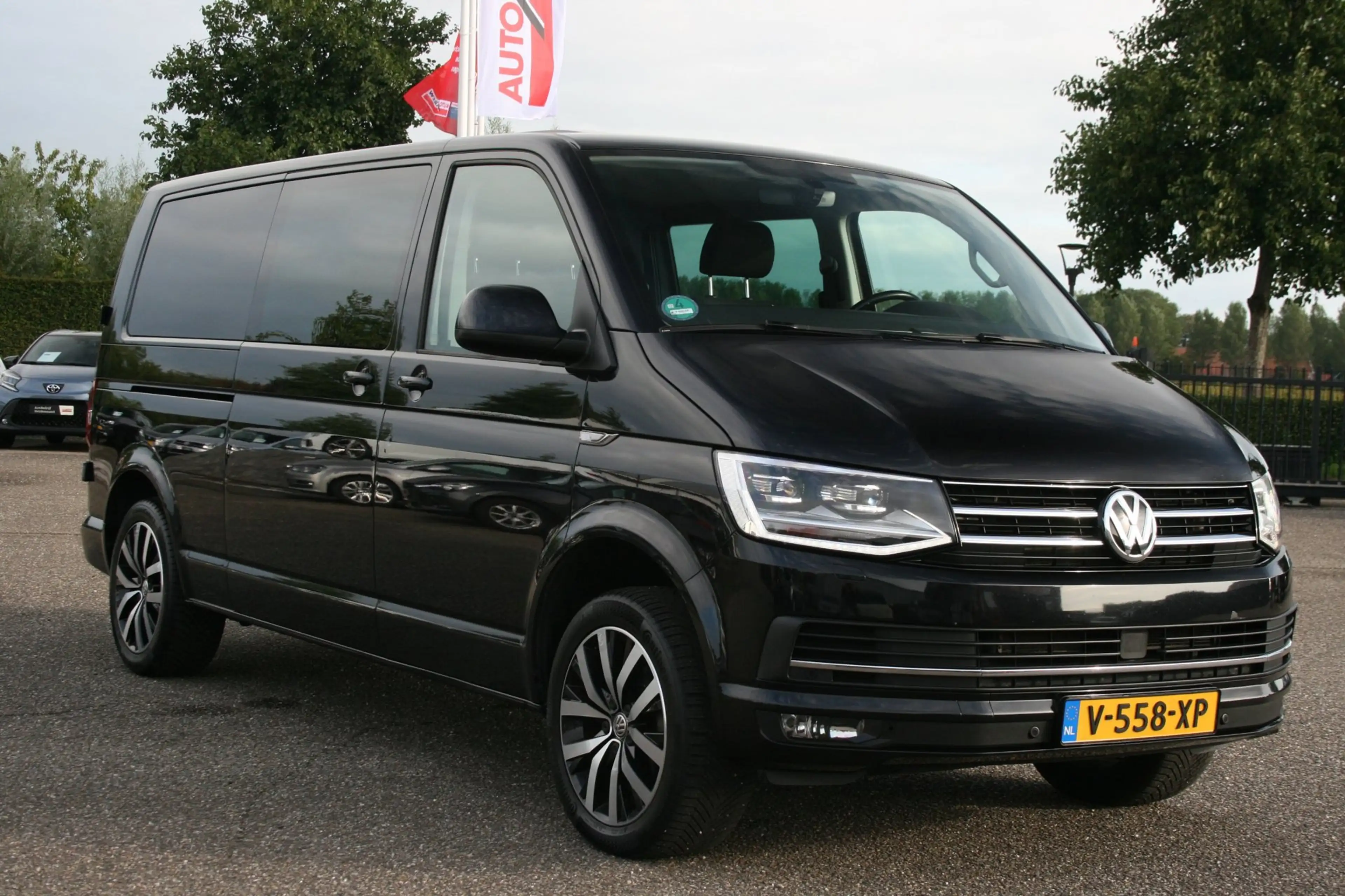 Volkswagen Transporter 2.0 TDI L2H1 DC Highline / 6 persoons — photo 4