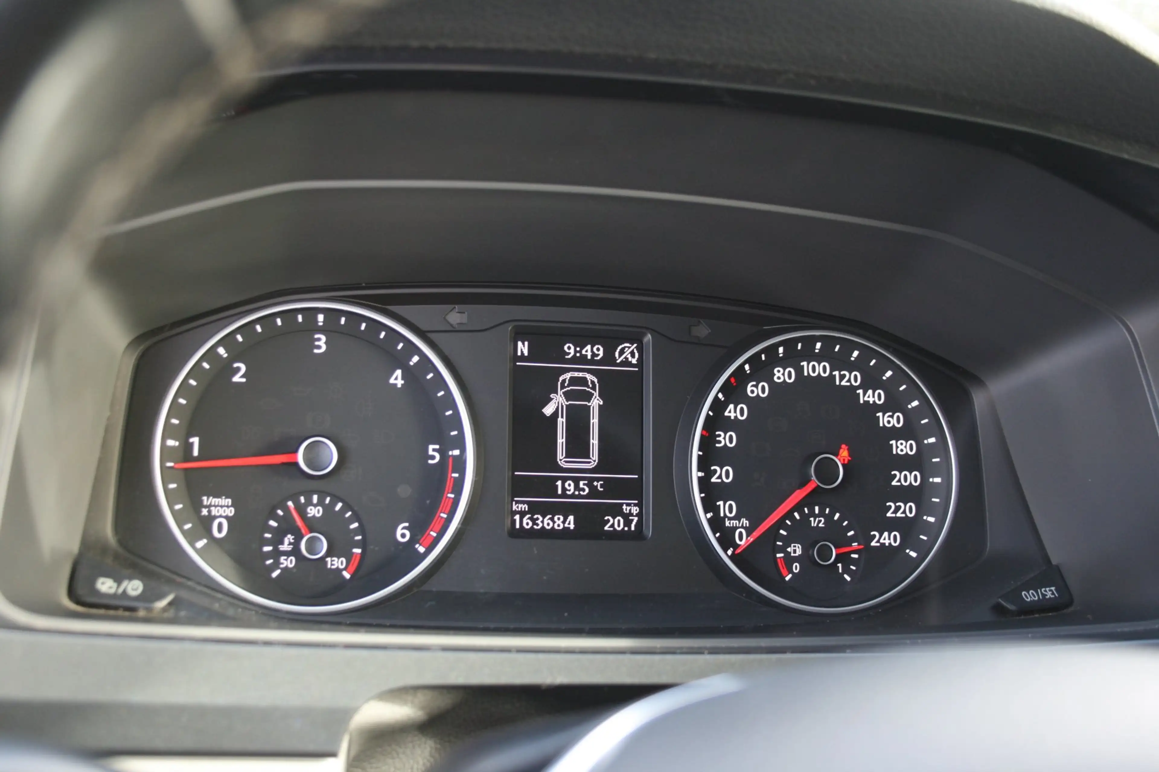 Volkswagen Transporter 2.0 TDI L2H1 DC Highline / 6 persoons — photo 14