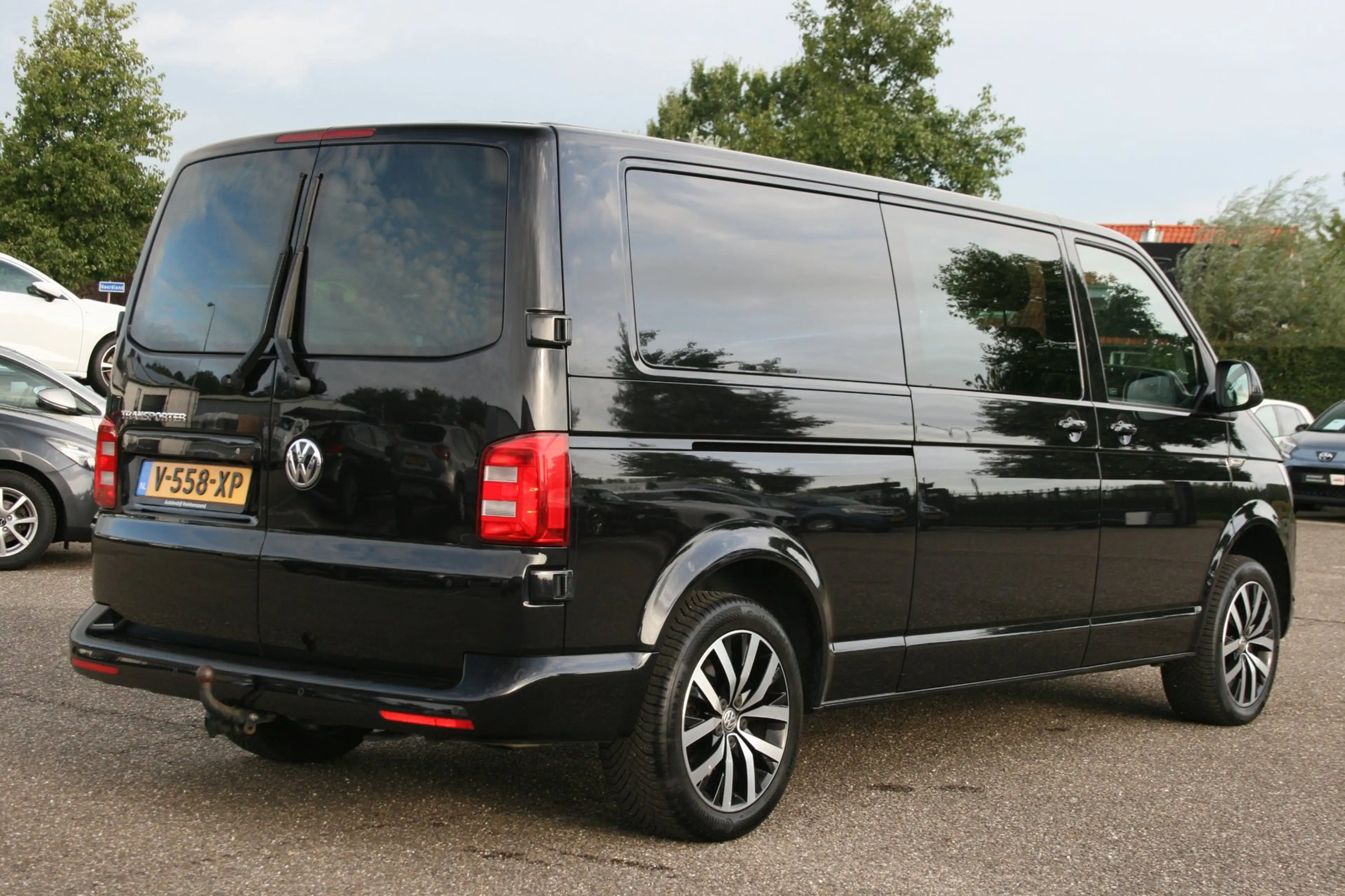 Volkswagen Transporter 2.0 TDI L2H1 DC Highline / 6 persoons — photo 5