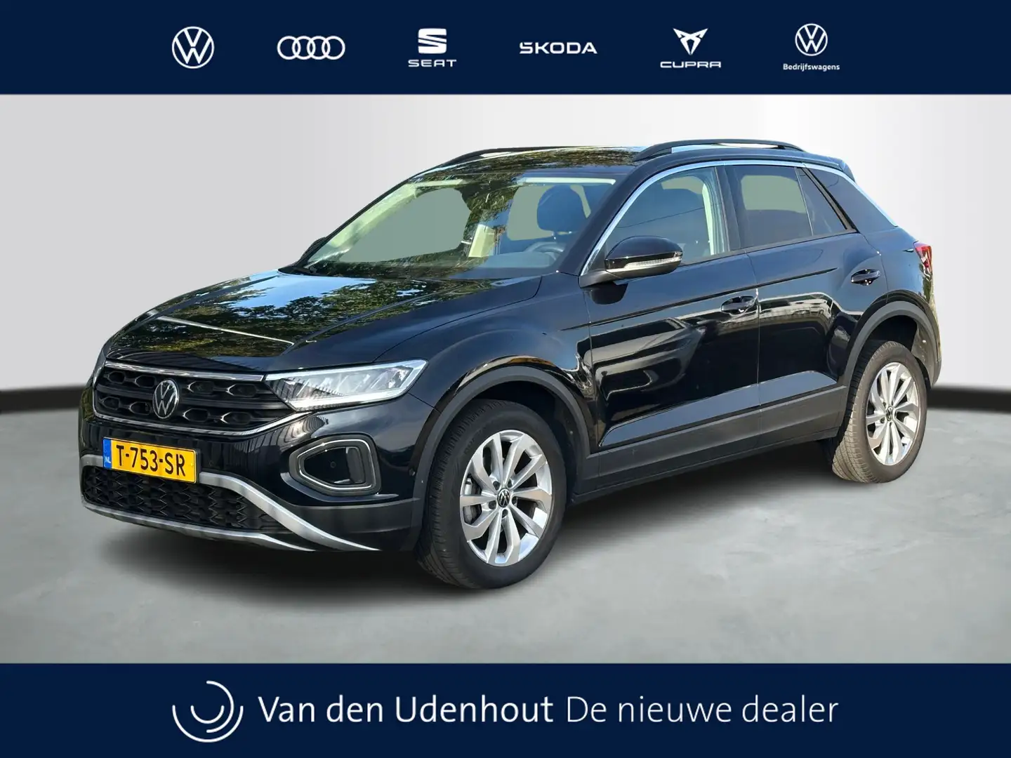 Volkswagen T-Roc 1.0 TSI 110pk Life Business Navigatie Zwart - 1