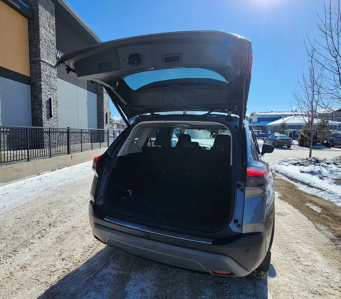 Nissan Rogue снимка Nissan Rogue