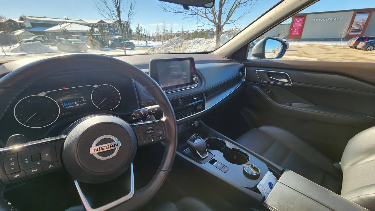 Nissan Rogue снимка Nissan Rogue
