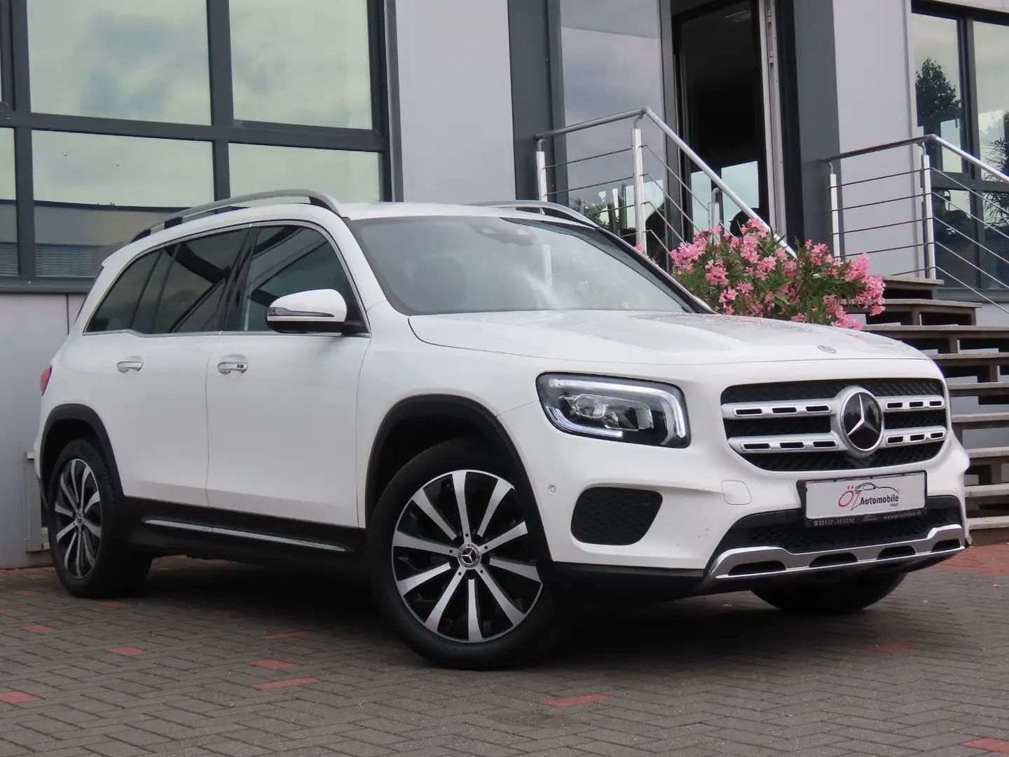 Mercedes-Benz GLB 220 d 4MATIC Autom. Navi Sitzheizung Leder Blanc - 2