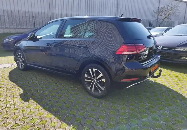 Volkswagen Golf view 5