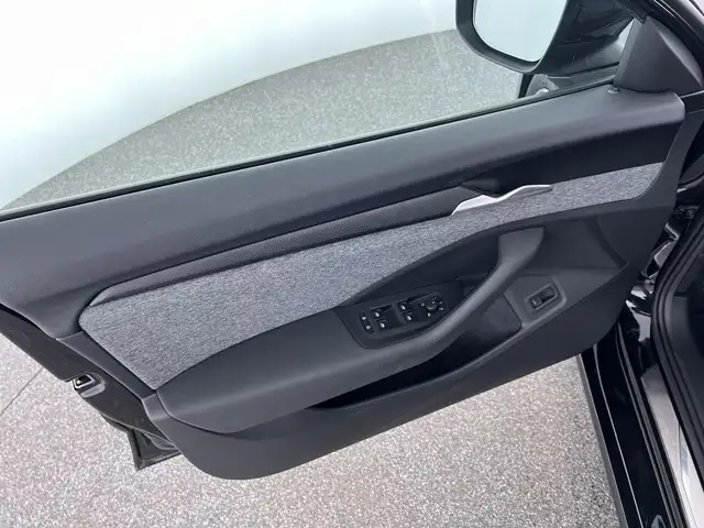 Skoda Superb view 12
