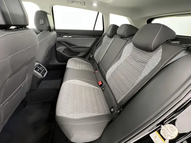 Skoda Superb view 11