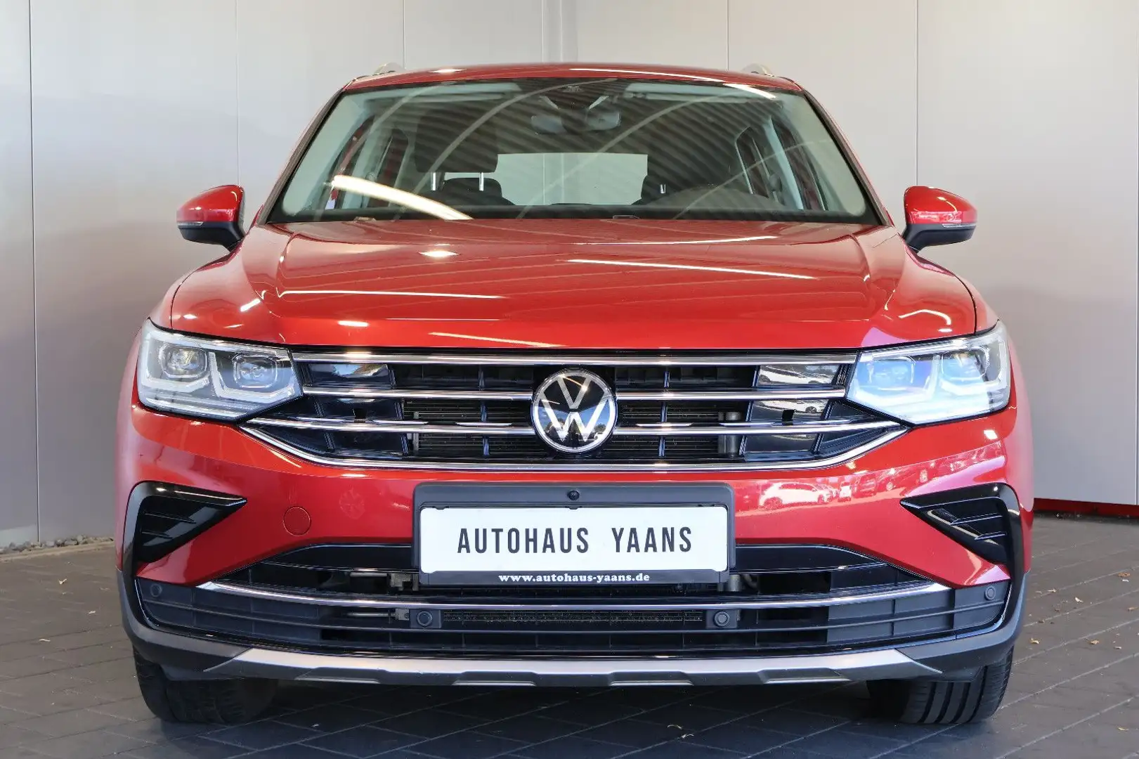 Volkswagen Tiguan Elegance 1.4 eHybrid MATRIX+AID+360°+AHK Rot - 2