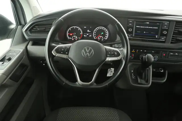 Volkswagen Transporter view 2