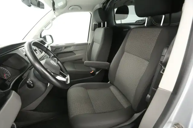 Volkswagen Transporter view 9