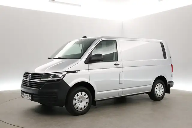 Volkswagen Transporter view 8